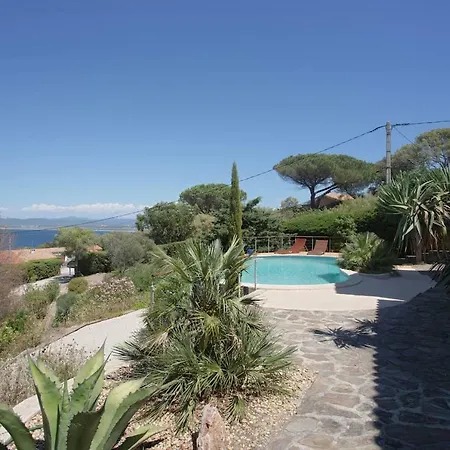 Giens Superbe Vue Mer A 180° Piscine Et Jacuzzi ヴィラ *